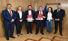 катедра-икономикс-инициатор-на-меморандум-за-сътрудничество-с-българския-футболе