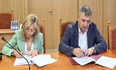 нашият-университет-ще-си-партнира-със-застрахователна-компания-аксиом-ад