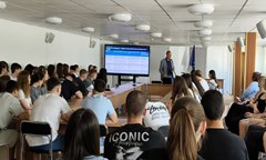 открита-лекция-професиите-на-бъдещето-и-ai-в-търговско-банковата-гимназия-в-софи