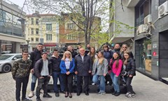 студенти-от-унсс-изучаващи-борси-и-борсова-търговия-посетиха-българска-фондова-б